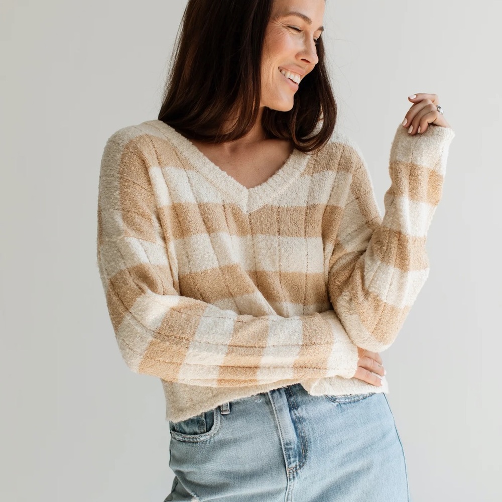Carly Jean Los Angeles Celeste Sweater Size M
